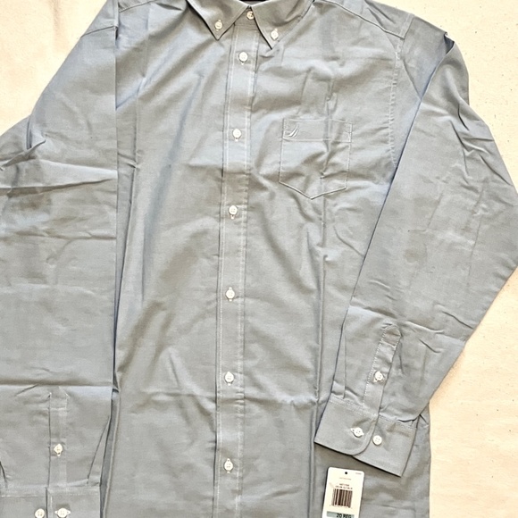 Boy's Nautica Blue Oxford Button Down Shirt  Size 20 NWT - Picture 2 of 5